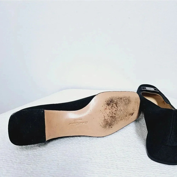 Salvatore Ferragamo 7.5 A black logo buckle granny heels​ - Picture 4 of 13